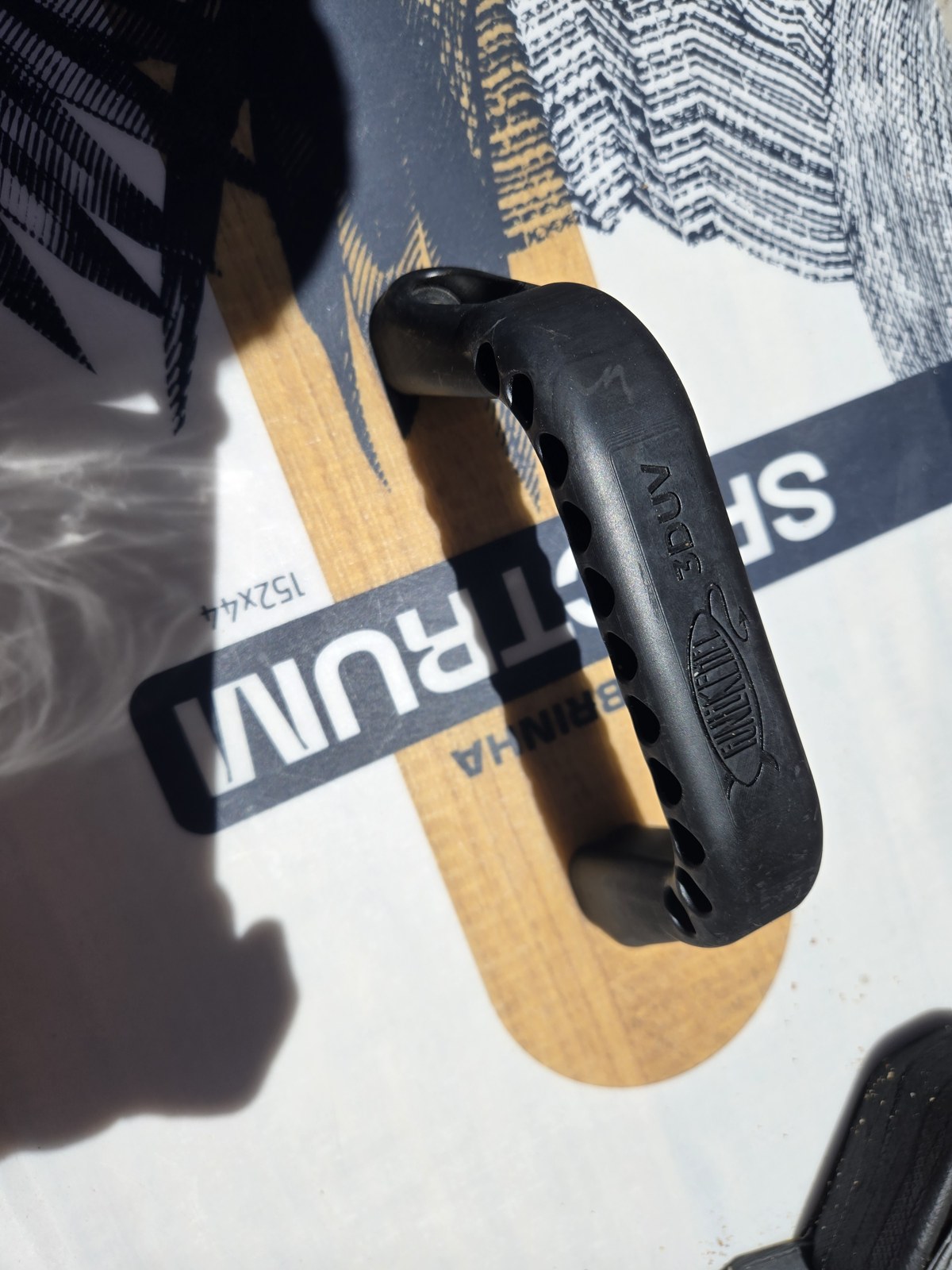 HELGRAB Big Air Handle na desce Cabrinha